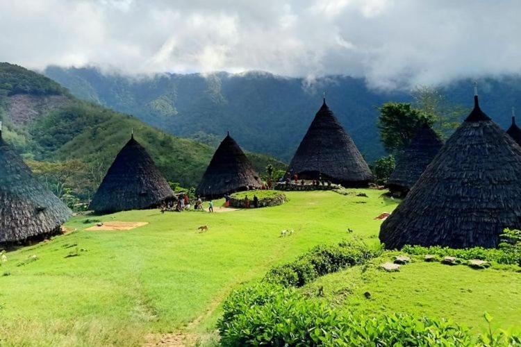 Bintang Flores Hotel Labuan Bajo Luaran gambar
